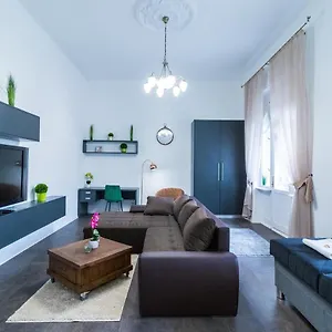  Apartman Grof Palace Apartman
